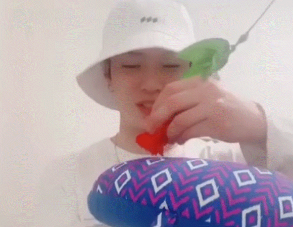 햄버거를 너무 좋아해서 알바까지 했었던 아이돌 | 인스티즈