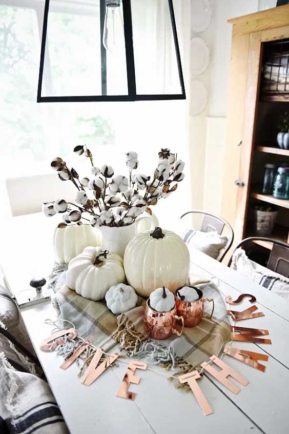 35 Amazing Fall Centerpieces For Dining Room Table