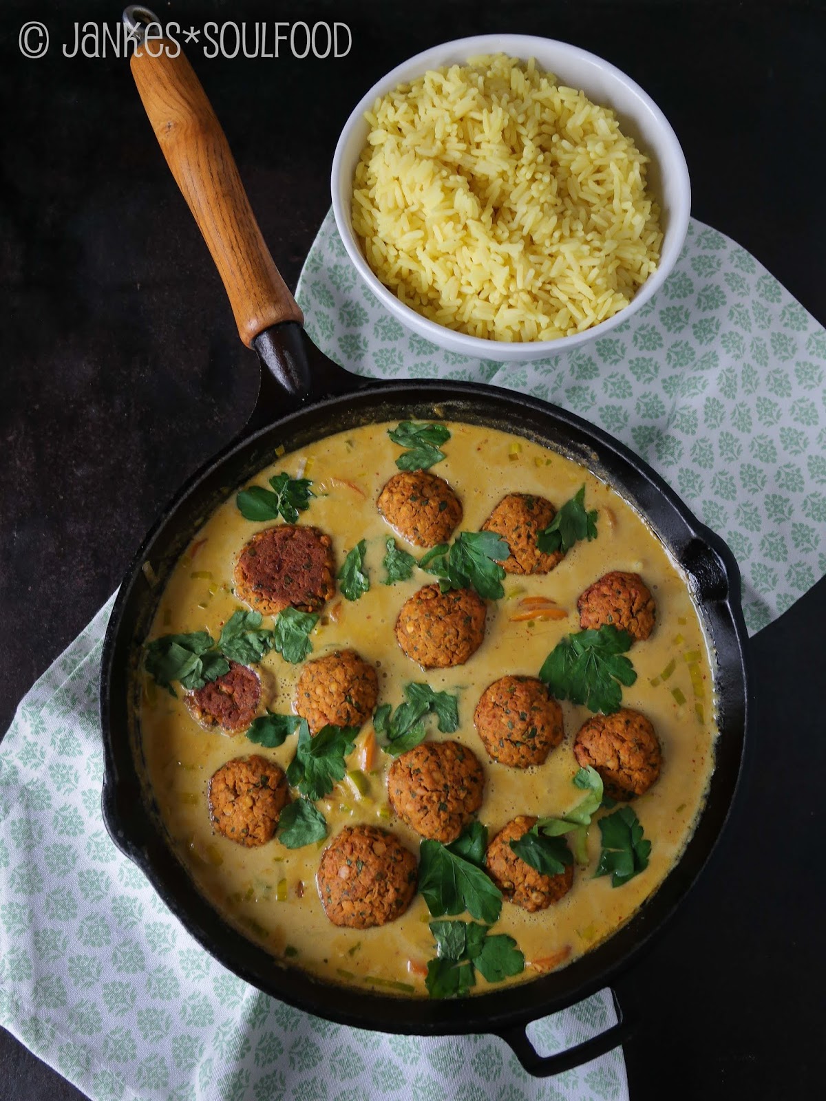 Jankes*Soulfood : Linsenbällchen in Kokos-Currysauce