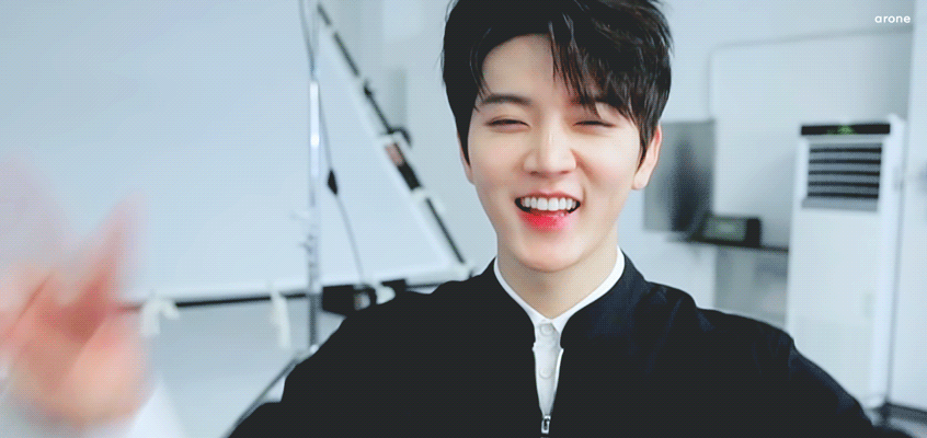 9981C73359FB2D730A24DC.gif