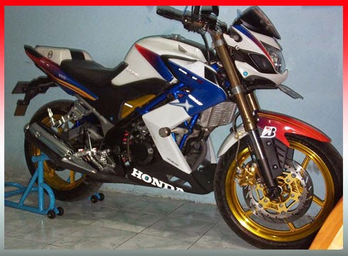 Modifikasi Motor Honda CB150R Streetfighter • MyOtomotif