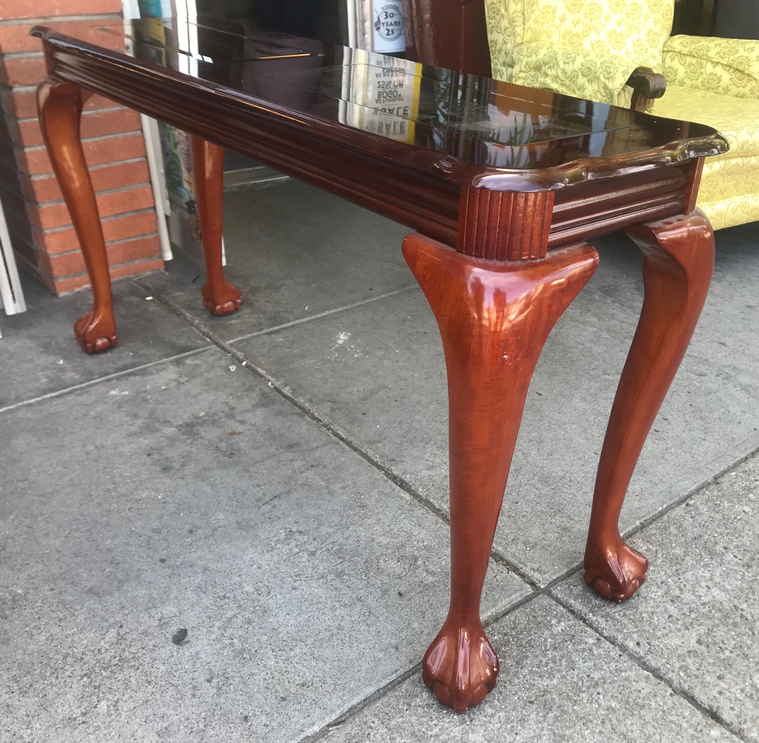 UHURU FURNITURE & COLLECTIBLES SOLD 29545 ClawFoot 16” x 28” x 52