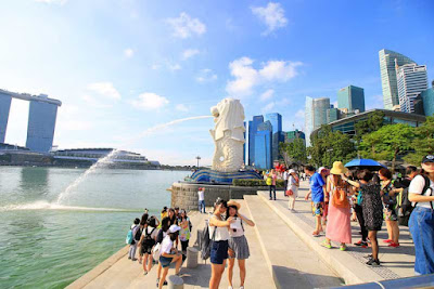Berwisata Singapura