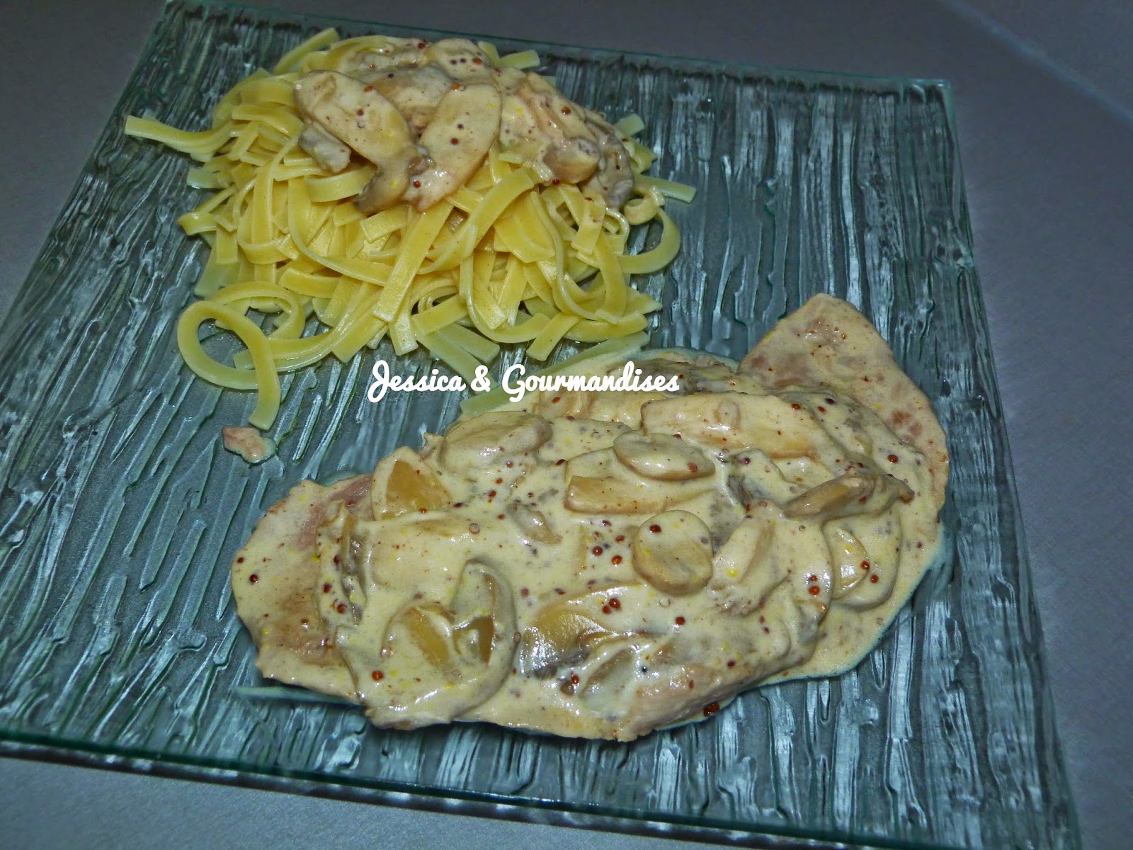 Escalope De Veau à La Crème Et Aux Champignons jessicaetgourmandises.blogspot.com