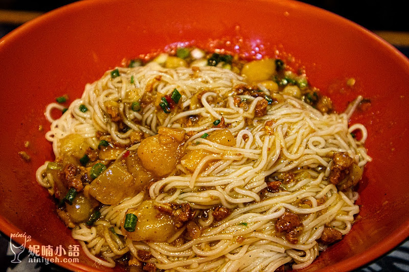 【金門美食】榕榕園麵館。金門在地人推薦獨門辣醬一絕 【金門美食】榕榕園麵館。金門在地人推薦獨門辣醬一絕