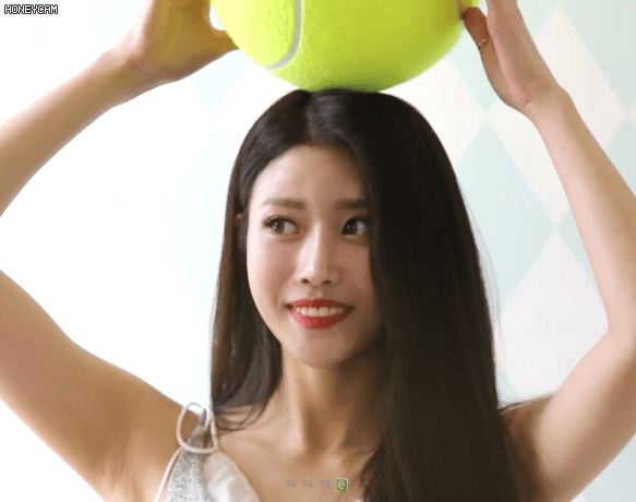 테니스 공보다?  얼굴이 작은 미주