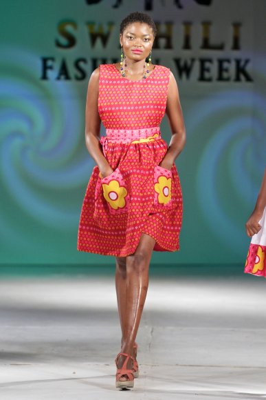 A feast for the eyes!: African print....beautiful vitenge