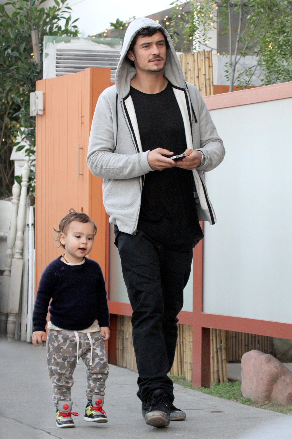 Ребенок орландо блума Ребенок орландо блума