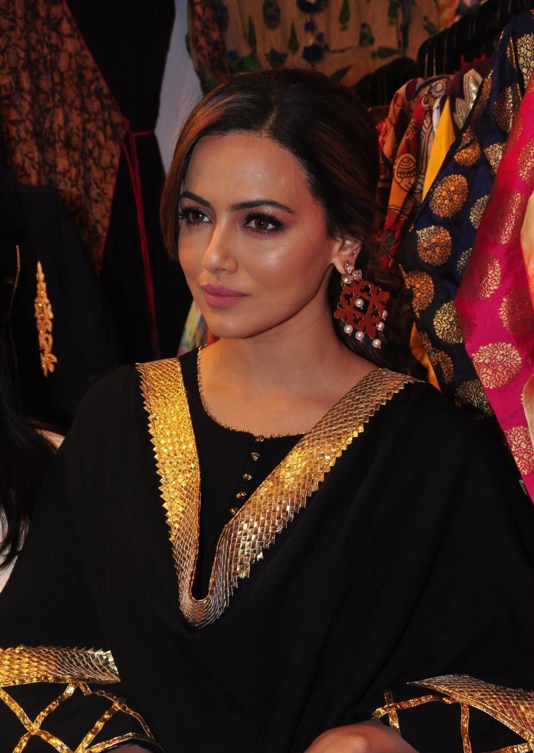 Sana Khan Looks Gorgeous In Black Dress At The Akritti ELITE Exhibitions In Hyderabad