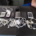 Policiais penais apreendem garrafa pet com celulares, fones de ouvido e carregadores no Presídio Padrão de Cajazeiras