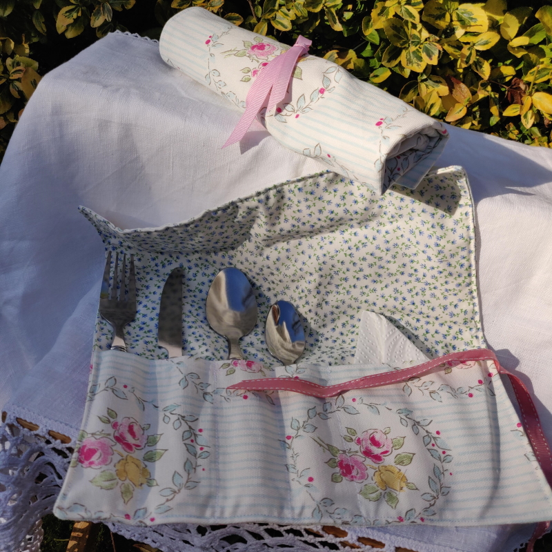Cutlery roll & placemat for work and travel and a tutorial