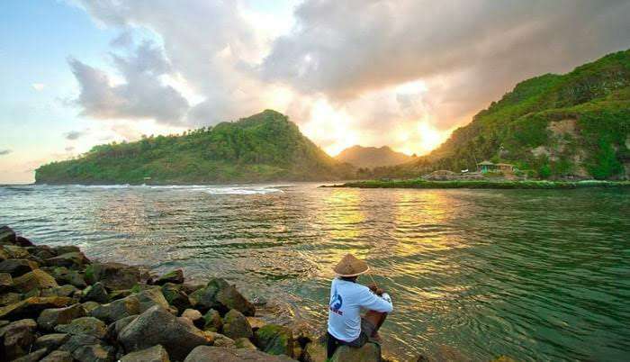 Keindahan sunset pantai suwuk Keindahan sunset pantai suwuk