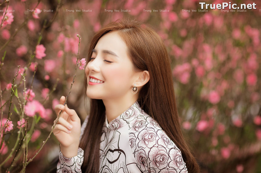 Image The Beauty of Vietnamese Girls with Traditional Dress (Ao Dai) #4 - TruePic.net - Picture-62
