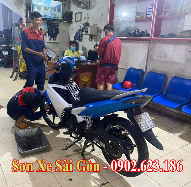 Mẫu sơn xe máy Exciter 135 màu xanh dương cực đẹp