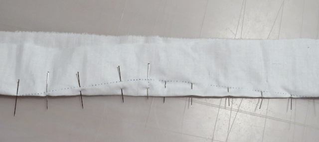 Alfileres colocados en toda la pinza