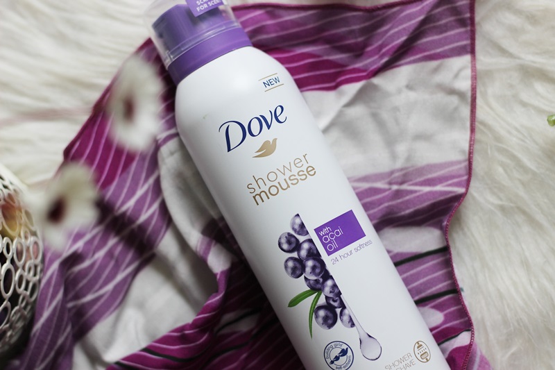Sapphire Eyes and Rubin Lips Dove Shower mousse with acai oil