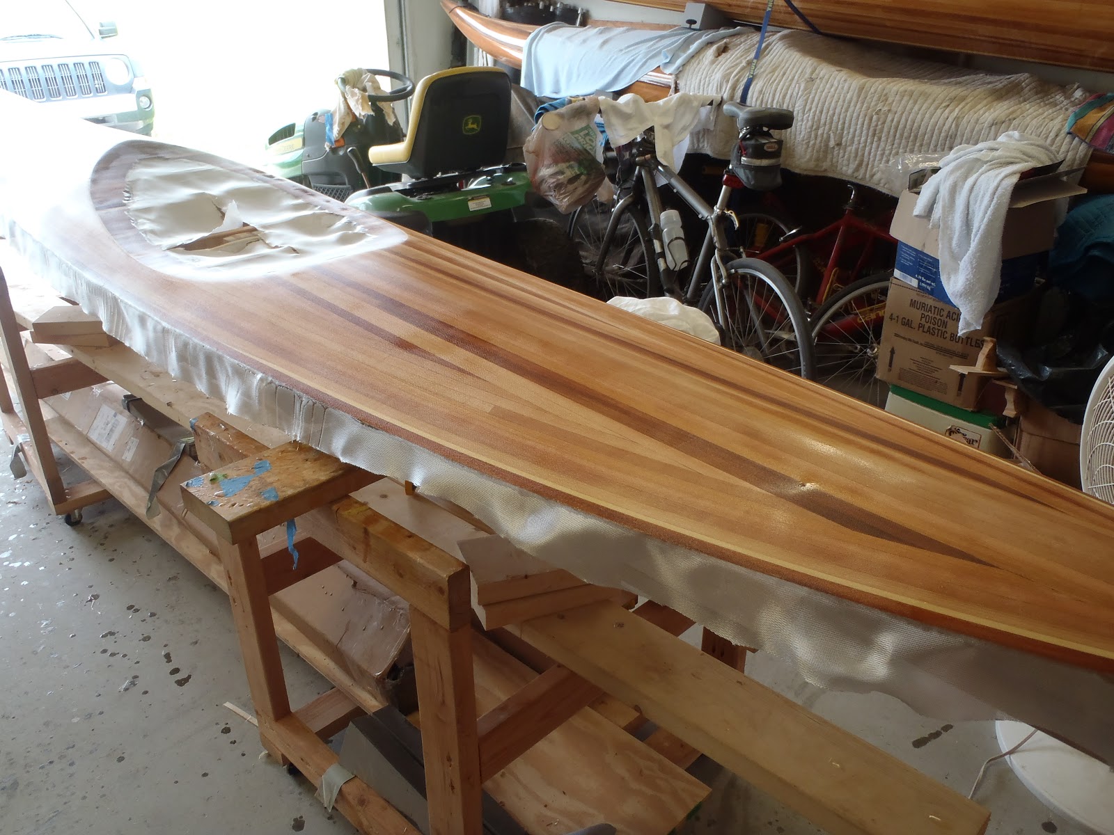 Guillemot "Simple Design" Kayak Build Fiberglassing the deck
