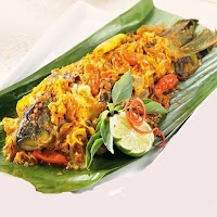 Pepes Ikan Nila plus Nasi Pepes Ikan Nila plus Nasi