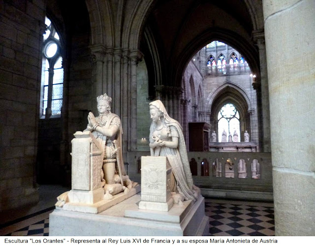 Estatua "Los Orantes" de Luis XVI y María Antonieta en Saint-Denis
