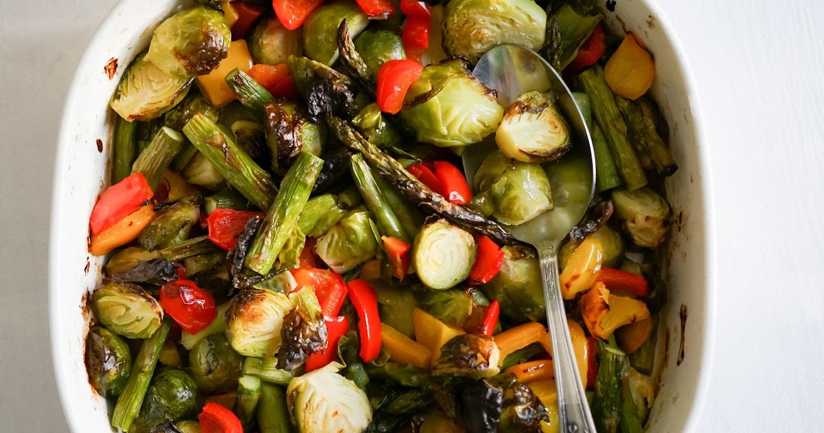Roasted asparagus with Brussels sprouts and pepper