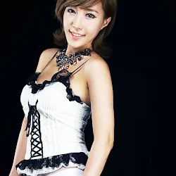 Sexy Im Min Young In Bustier Foto 23