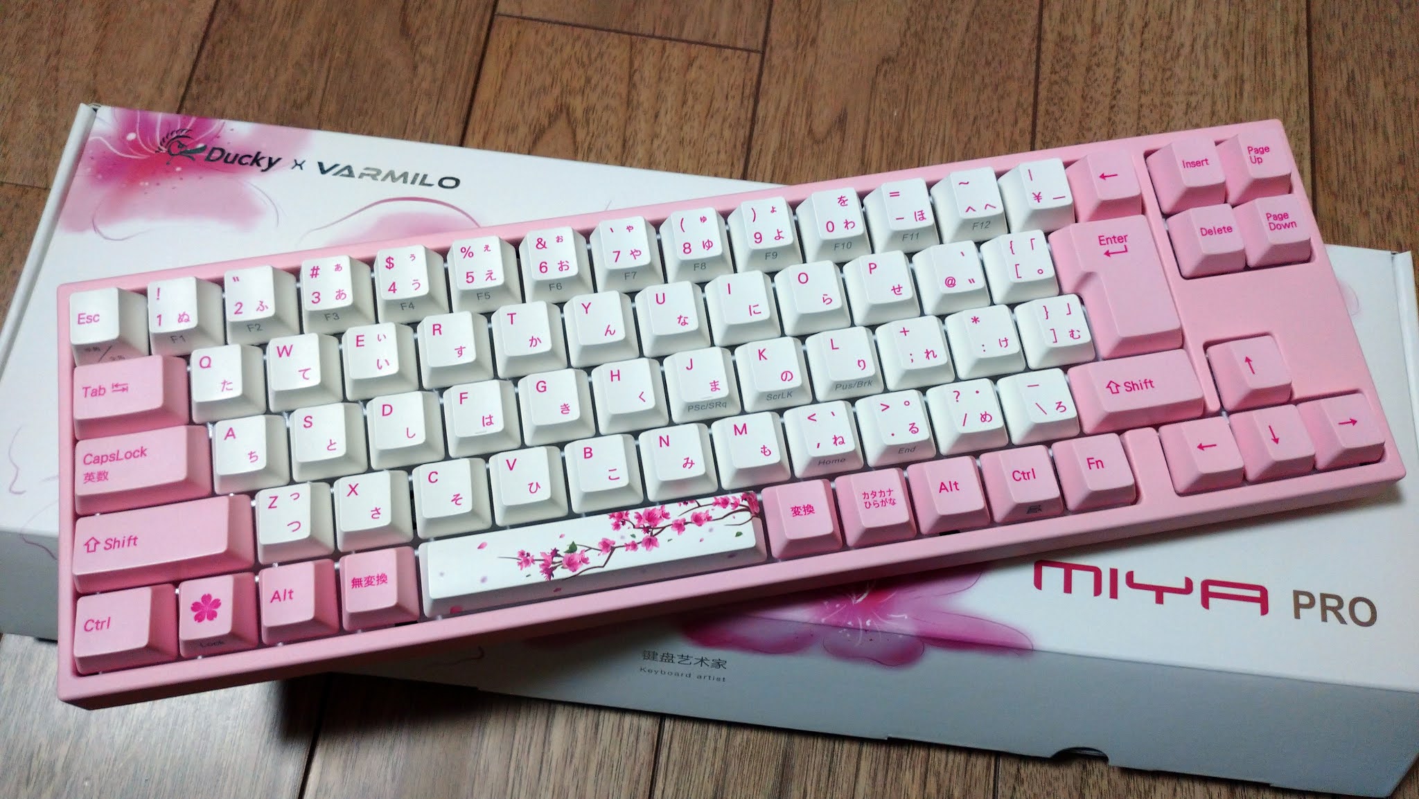 Pippo様取り置き】Ducky × Varmilo 桜 キーボード【銀軸】 | www.crf