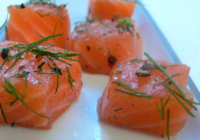 Saumon "Gravlax" et salade de févettes