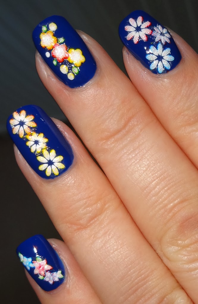 Wendy's Delights: Sparkly Nails Flower Chains Nail Stickers