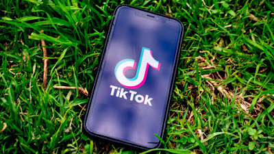 Pengguna TikTok Ateis Mengatakan Dia Datang kepada Yesus setelah Menonton Video Tentang Tuhan