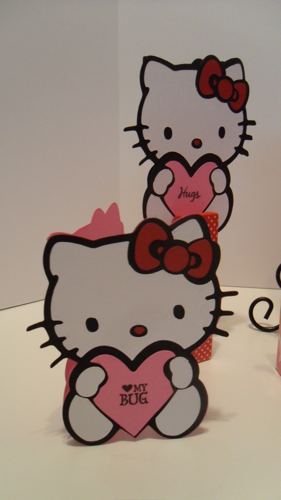 jenny-hello-kitty-valentine-cards-and-treat-boxes