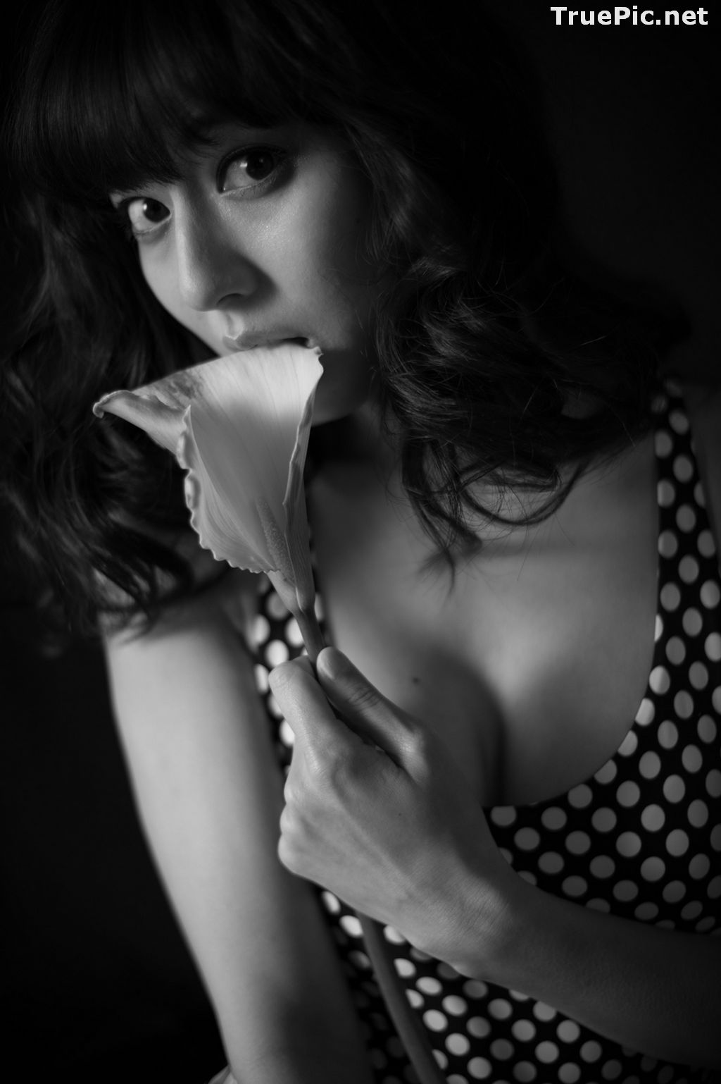Image Japanese Model and Actress - Yumi Sugimoto - Yumi Mono Chrome - TruePic.net - Picture-48
