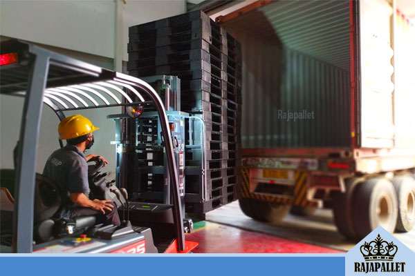 380 Pcs Pallet Plastik Kirim ke Perusahaan Pengolahan Hasil Laut
