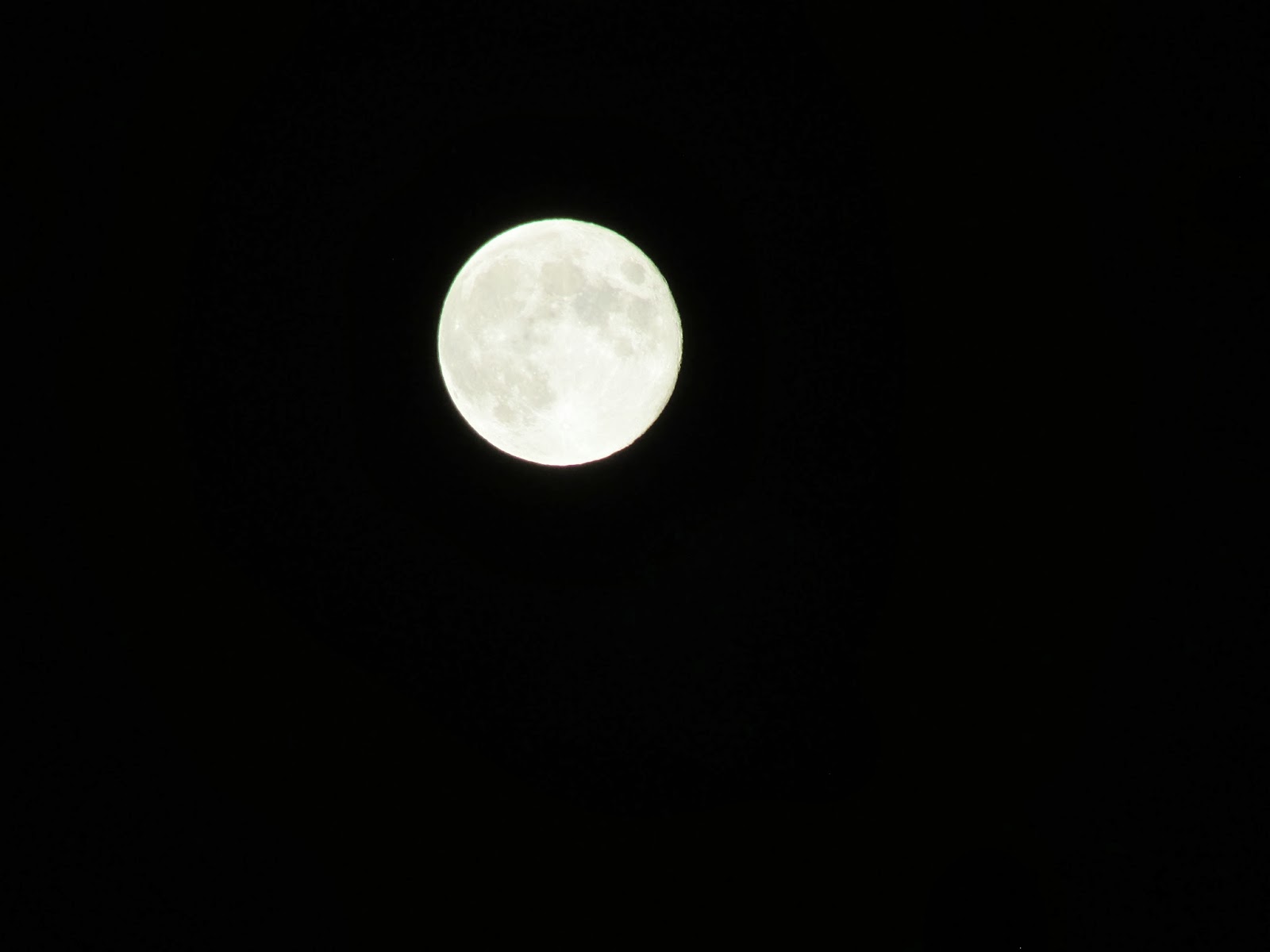 Полнолуния 19. Яркая Луна фото без фона.