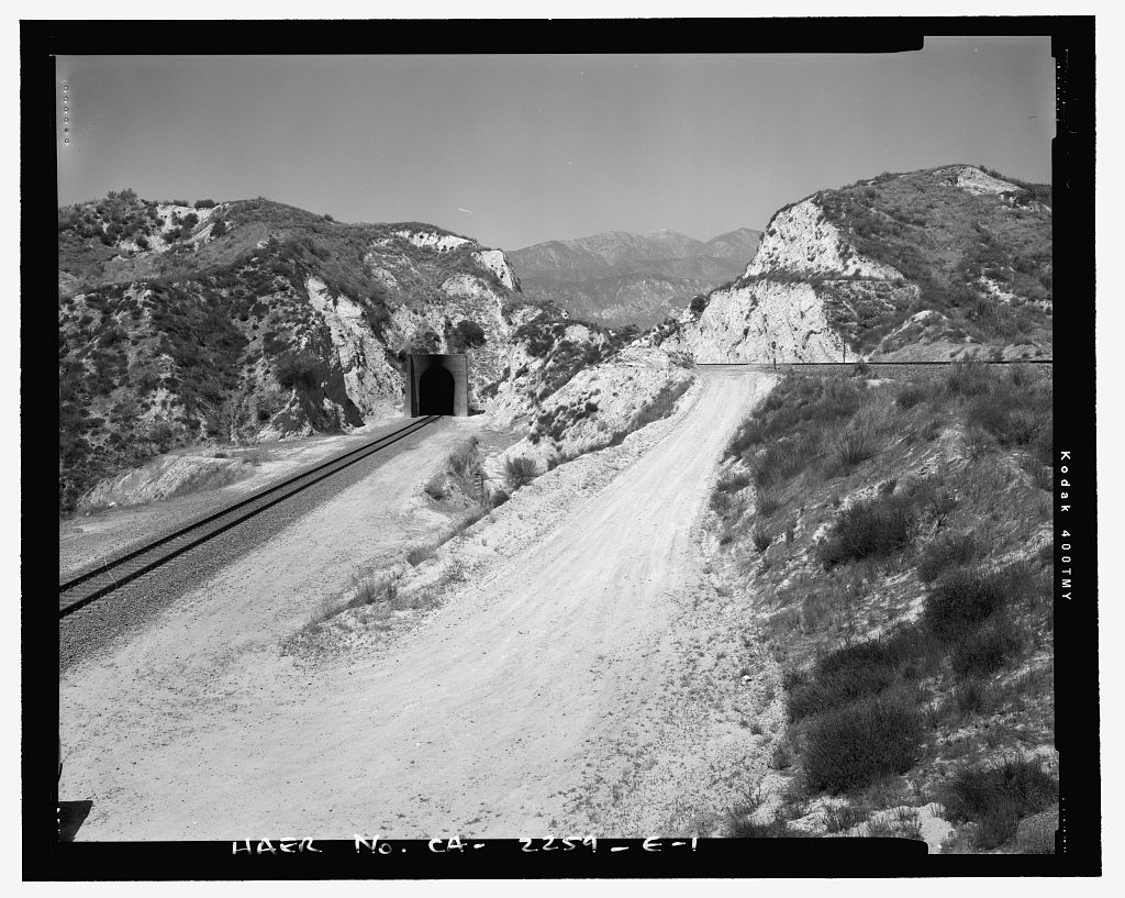 Industrial History 19132008 BNSF/SantaFe+UP/SP Cajon Pass Tunnels