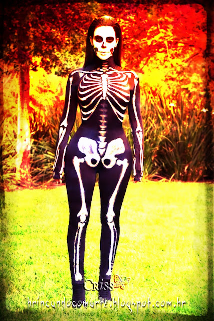 Chapéu Bruxa Halloween Roxo Flor Pena Mão Esqueleto