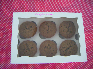 Muffins rellenos de chocolate fundido