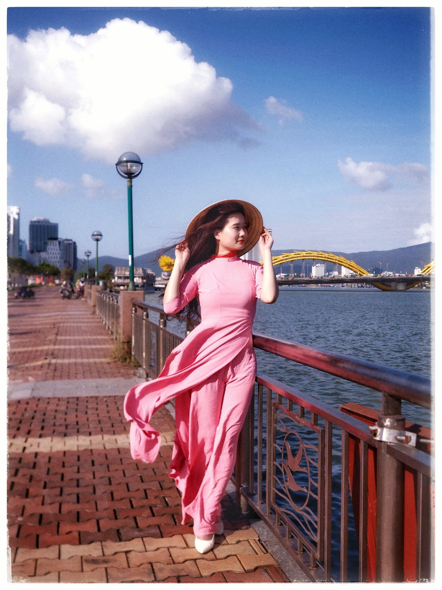 Báo Giá Chụp Ảnh Ngoại Cảnh Hội An - Photographer: Khôi Trần Báo Giá Chụp Ảnh Ngoại Cảnh Hội An - Photographer: Khôi Trần