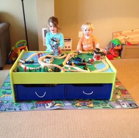 Shamrocks, Crafts, Decor, & More: Kiddos Train Table