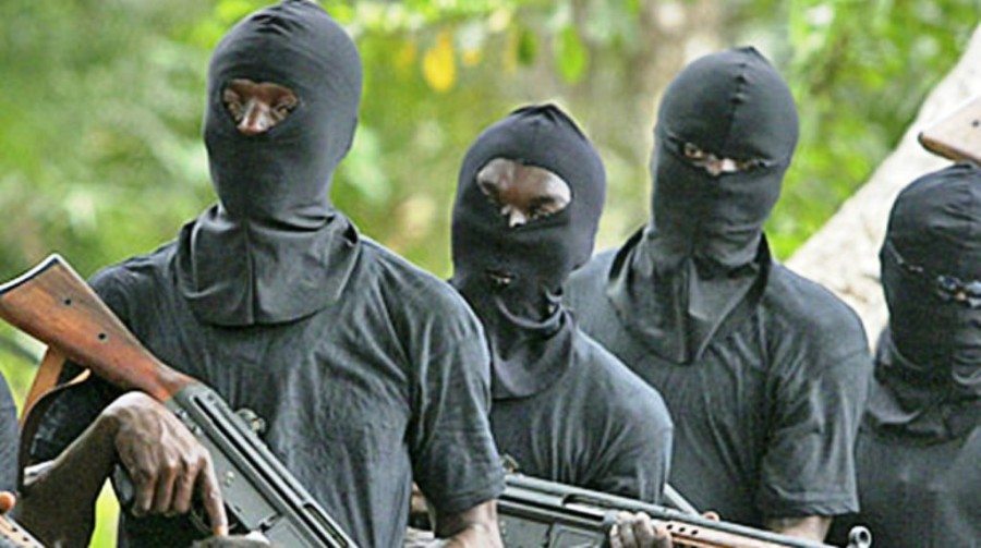 Welcome To Ladun Liadi's Blog: Gunmen kill retired Police officer, four  others in Imo
