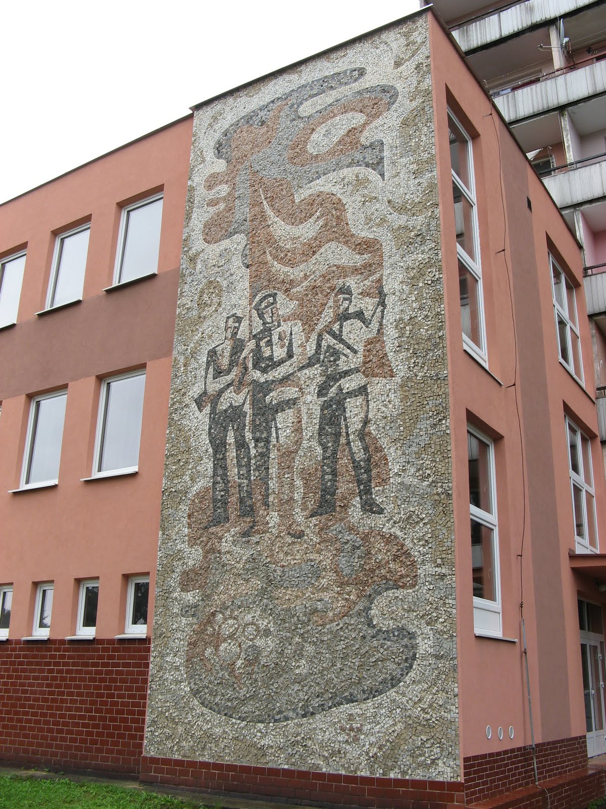 Art, Murals & Monuments of the Communist Era