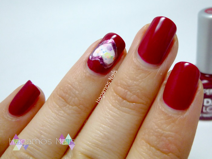 Nail Art Rojo Frambuesa Corazón. Deborah Milano. Hagamos Nails