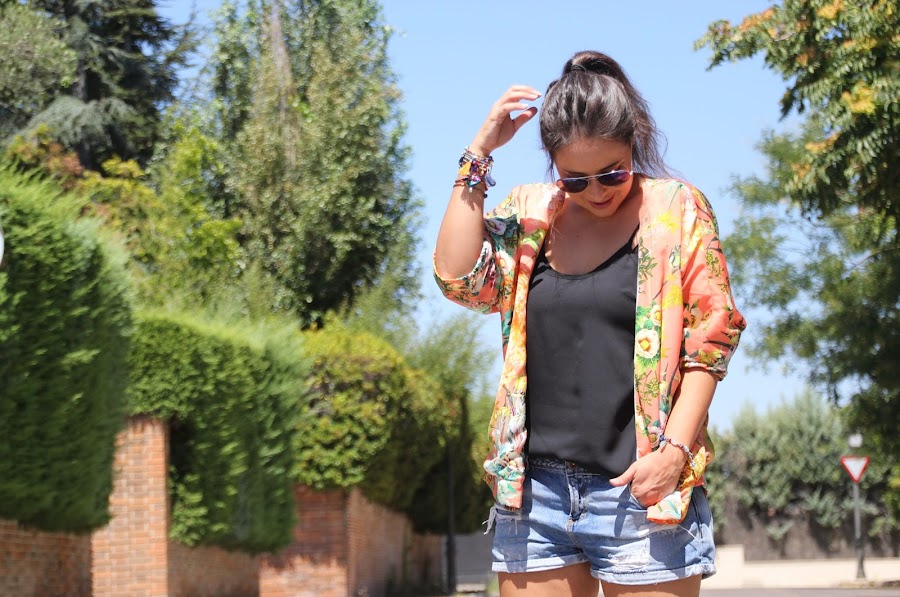 DIY Tutorial paso a paso: Kimono (patrón gratis). Blog de costura y blog diy.