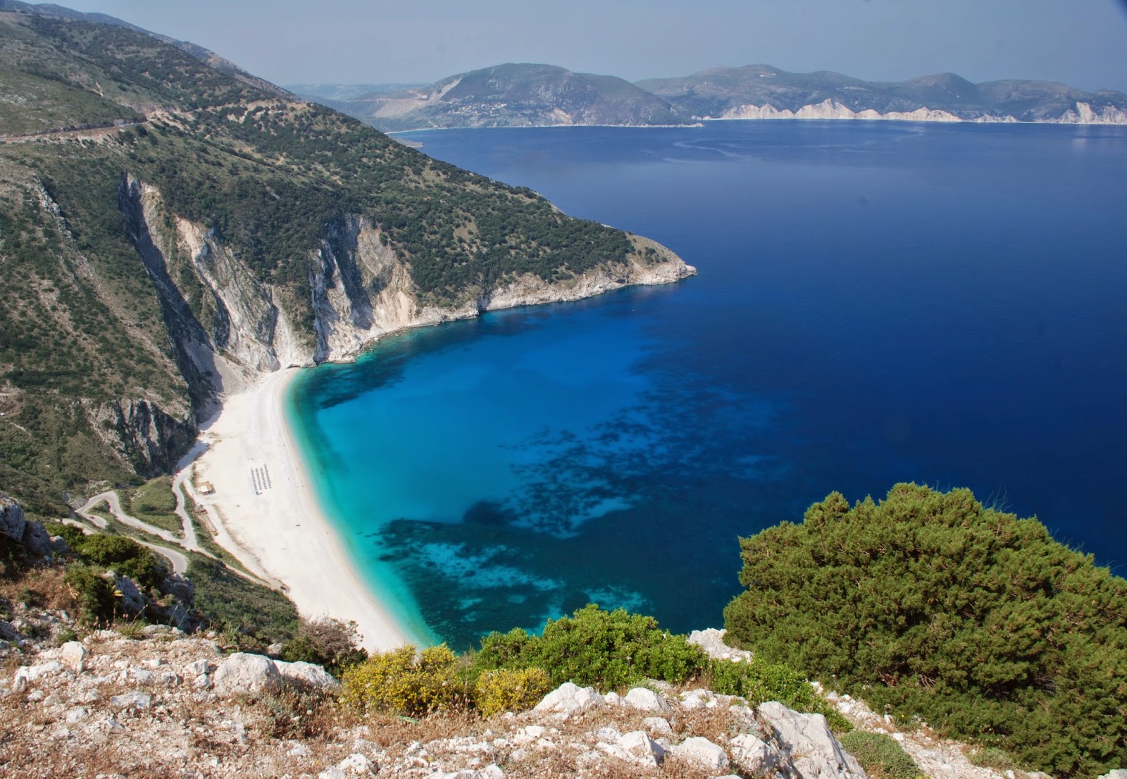 Traveleze: Most Picturesque Beaches of Greece
