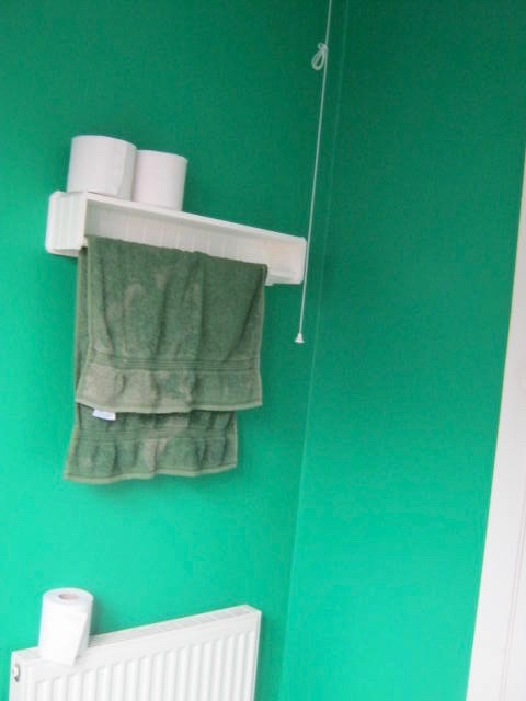 Silencing The Bell How To Lay A Linoleum Bathroom Floor