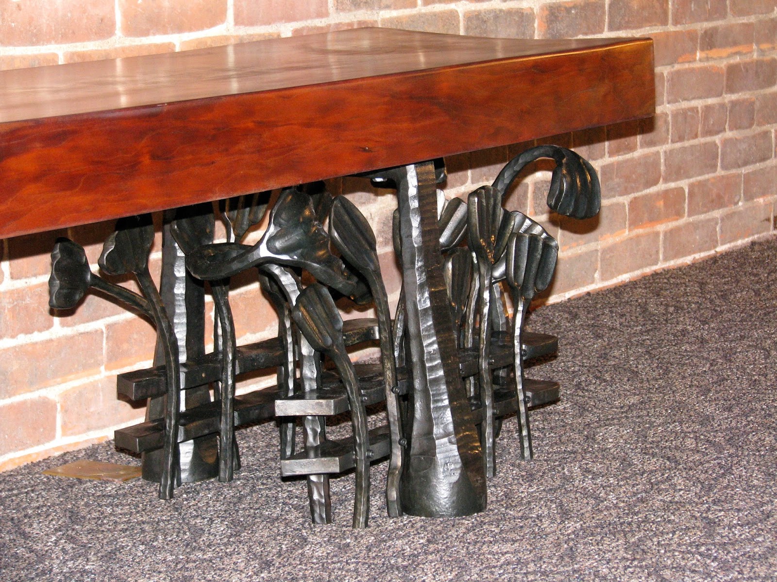 RicherMetal Coat racks and Bench