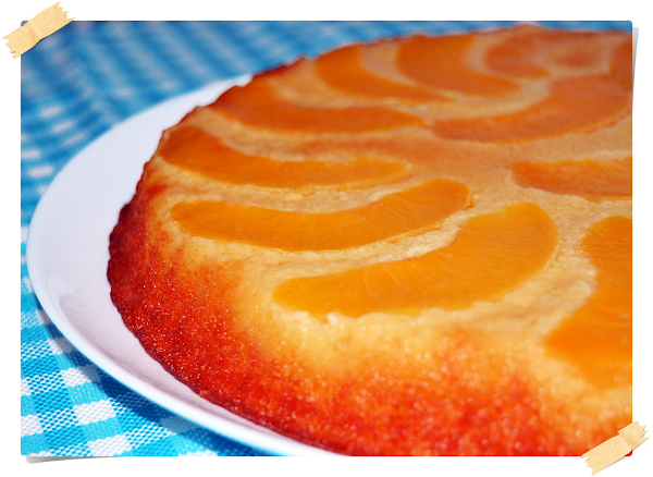 Tarta invertida de melocotón en almíbar