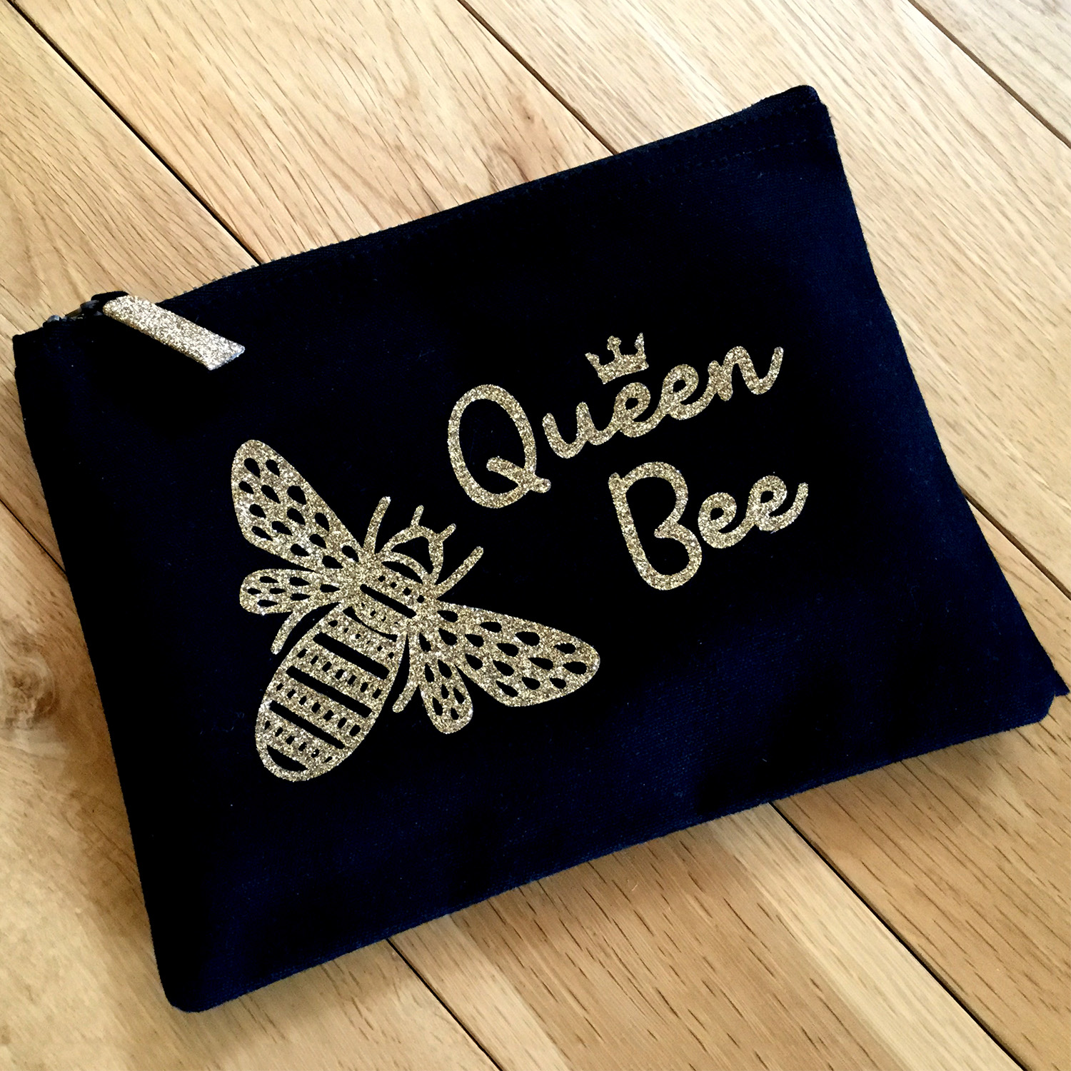 Silhouette UK Queen Bee Bags with Glitter and Smooth Heat Transfer