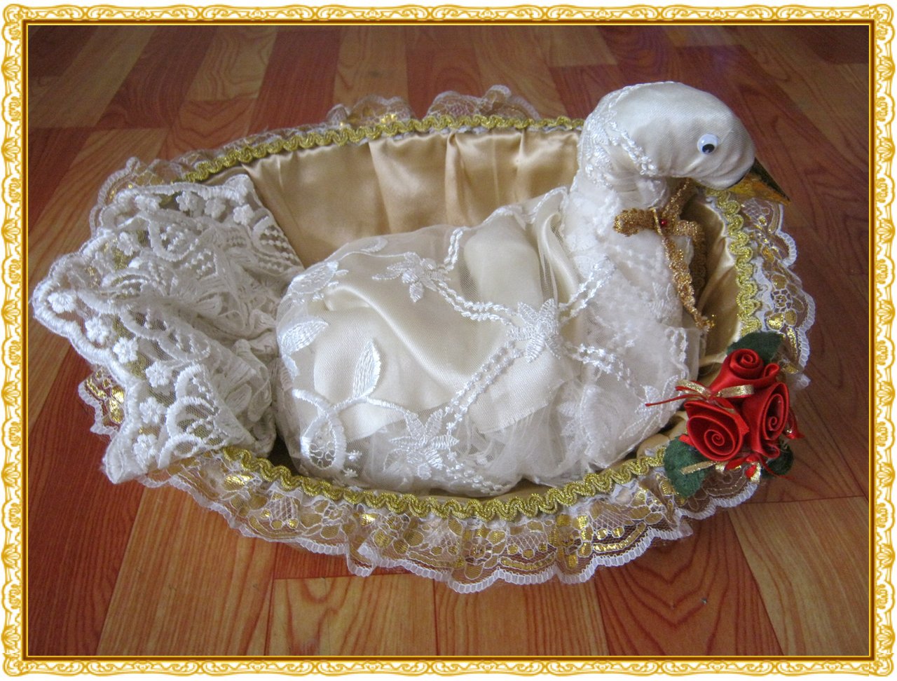 Tutorial Menghias Hantaran Kain Brokat Menjadi Merpati