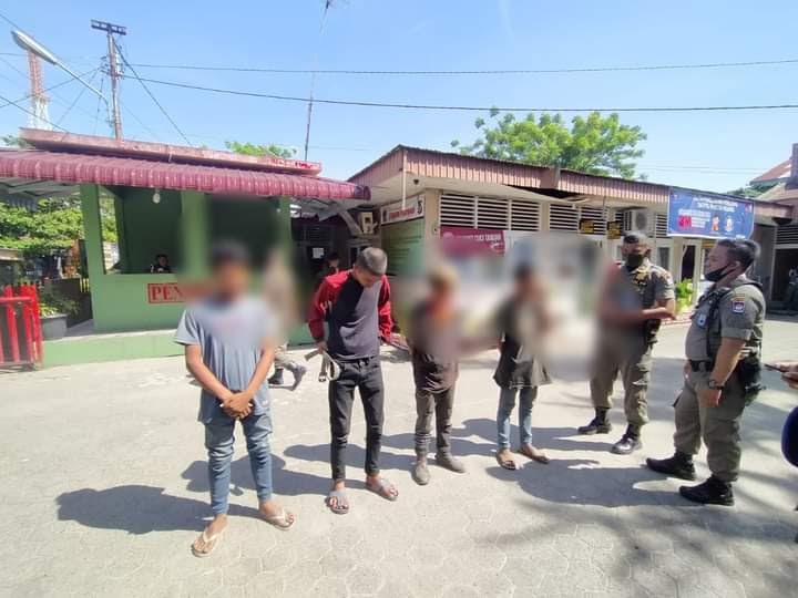 Resahkan Pengguna Jalan 4 Anak Punk Dijaring Satpol Pp Padang Dirgantaraonline Portal Berita Resahkan Pengguna Jalan 4 Anak Punk Dijaring Satpol Pp Padang Dirgantaraonline Portal Berita