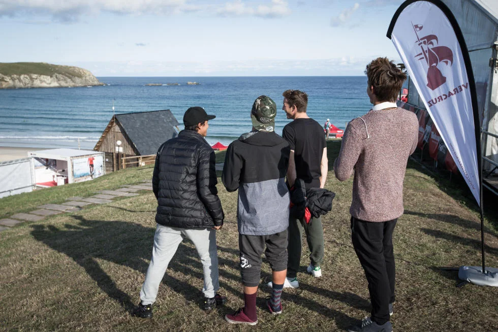 51 Waiting for the call Pantin Classic Galicia Pro 2015 Foto WSL